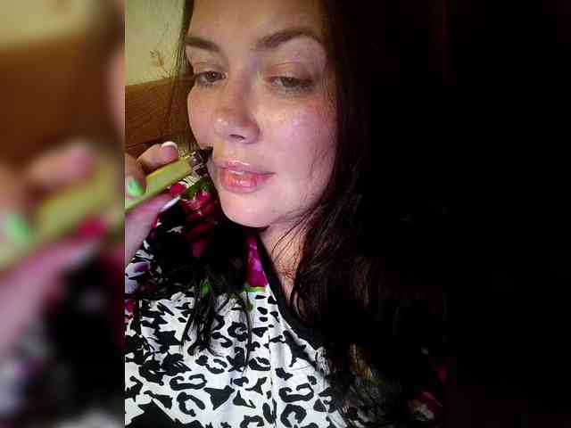 Naturally_Mom webcam