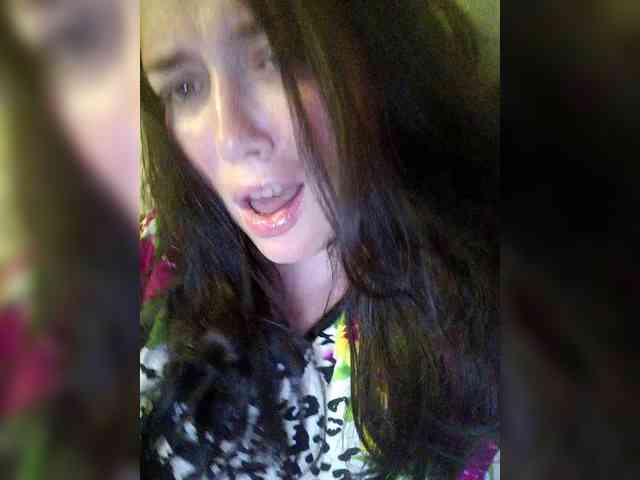 Naturally_Mom webcam