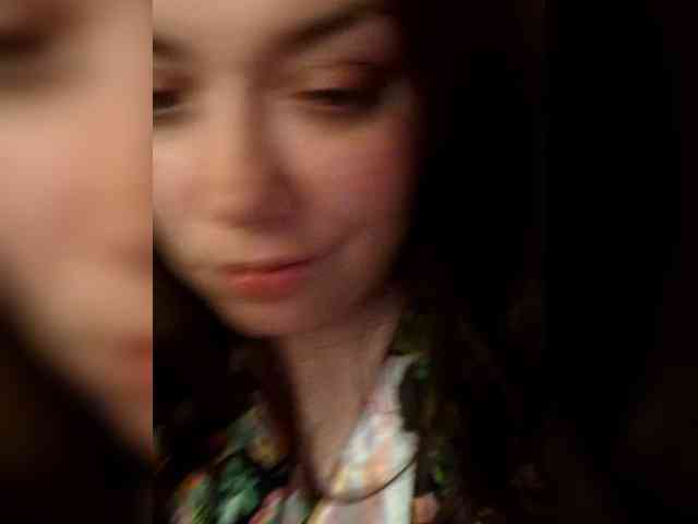 Naturally_Mom webcam