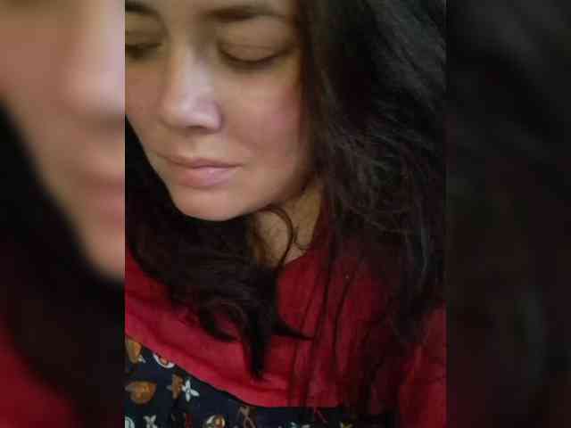 Naturally_Mom webcam