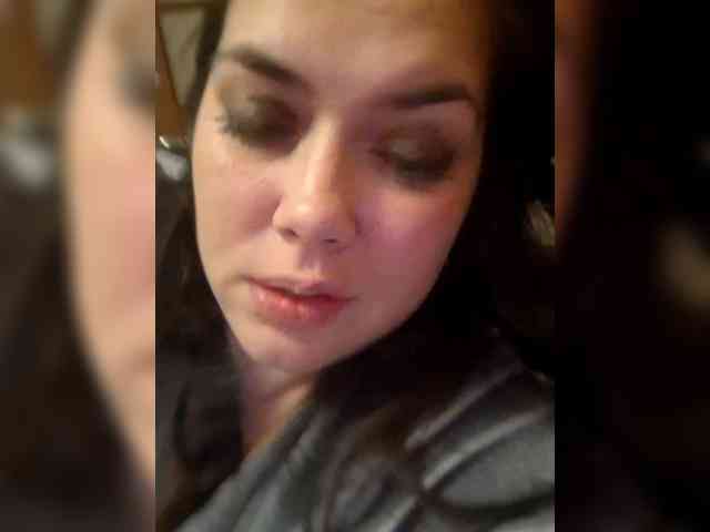 Naturally_Mom webcam