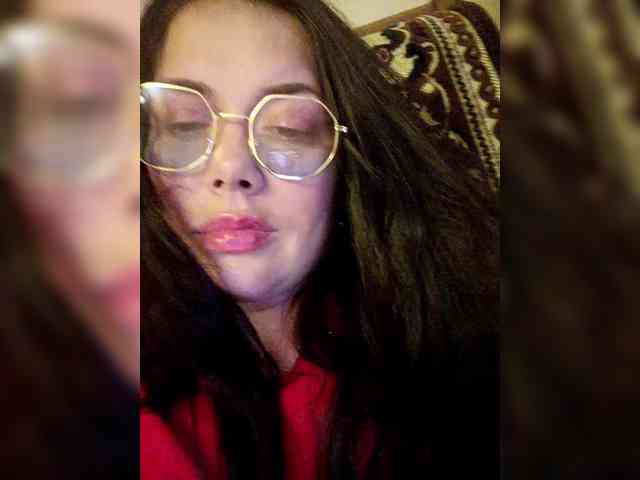 Naturally_Mom webcam