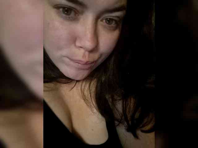 Naturally_Mom webcam