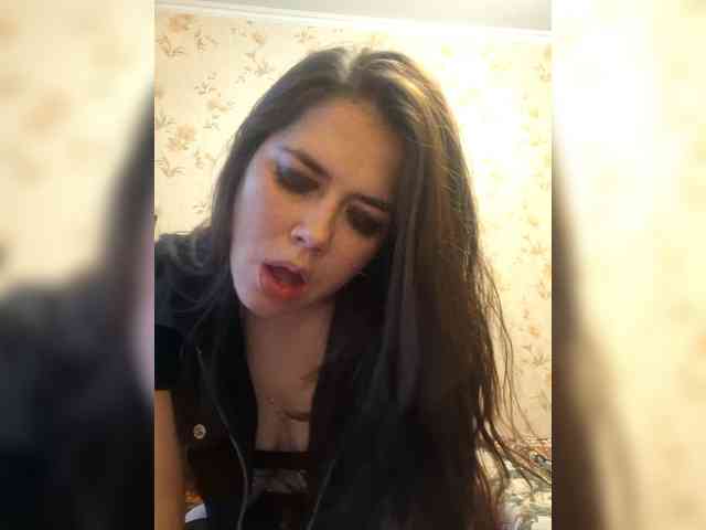 Naturally_Mom webcam