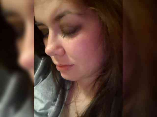 Naturally_Mom webcam