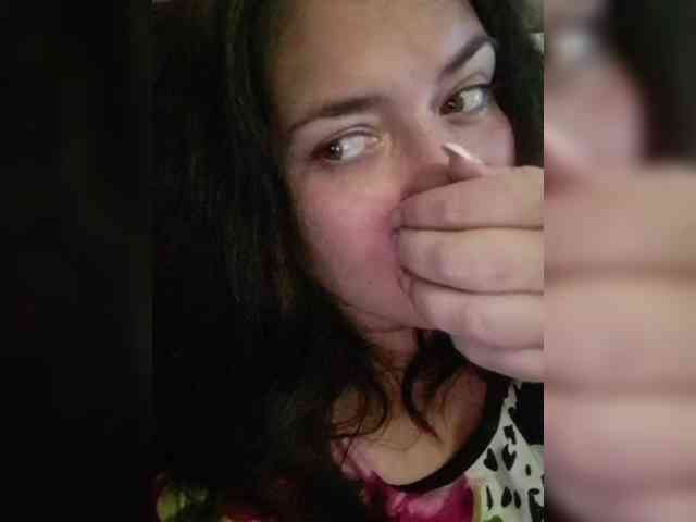 Naturally_Mom webcam
