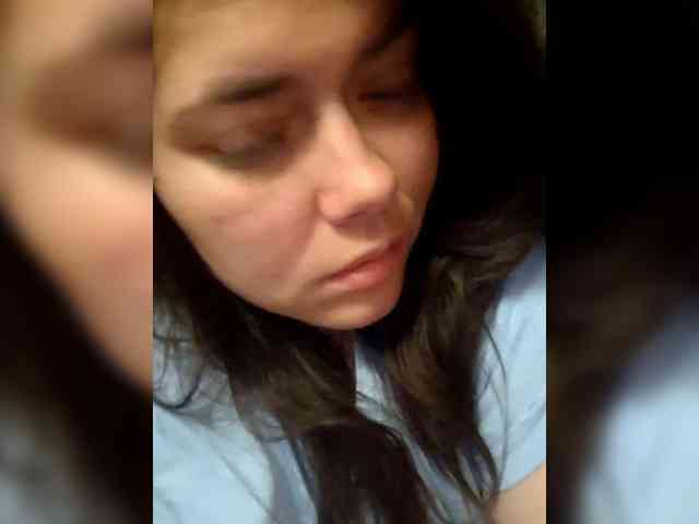 Naturally_Mom webcam