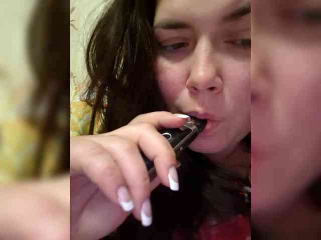 Naturally_Mom webcam