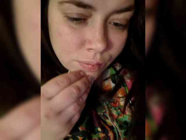 Naturally_Mom webcam