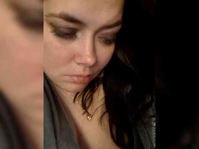 Naturally_Mom webcam