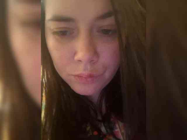 Naturally_Mom webcam