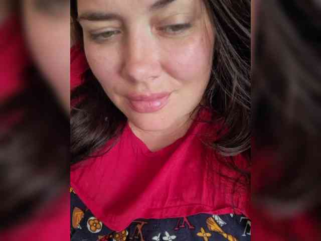 Naturally_Mom webcam