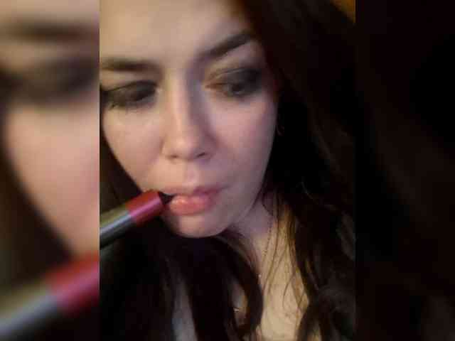 Naturally_Mom webcam