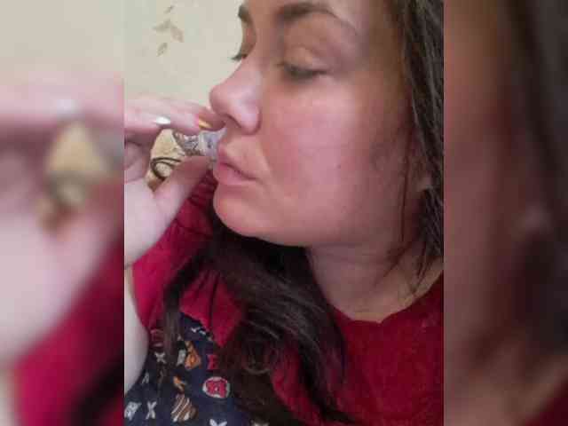 Naturally_Mom webcam