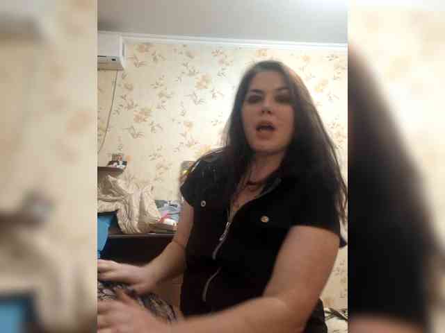 Naturally_Mom webcam