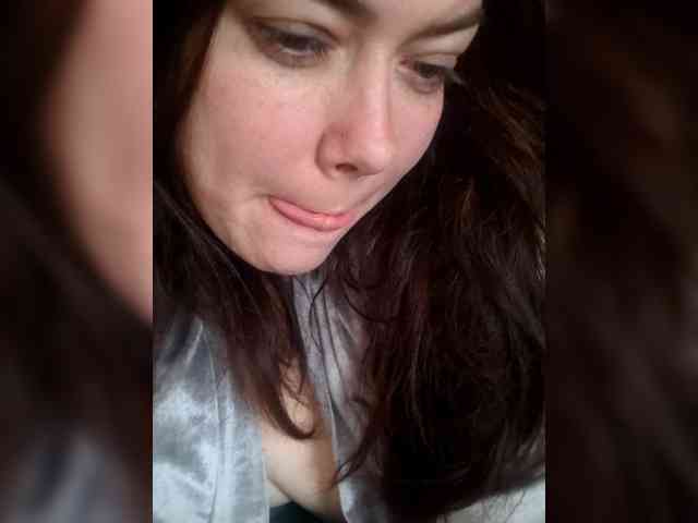 Naturally_Mom webcam