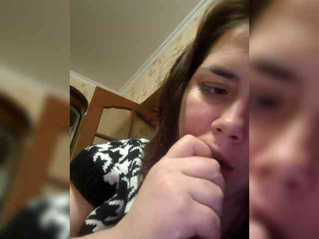 Naturally_Mom webcam