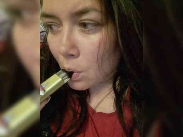 Naturally_Mom webcam