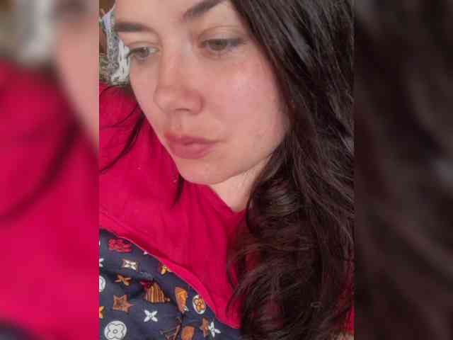 Naturally_Mom webcam