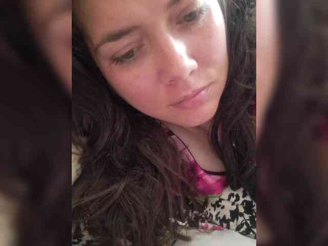 Naturally_Mom webcam