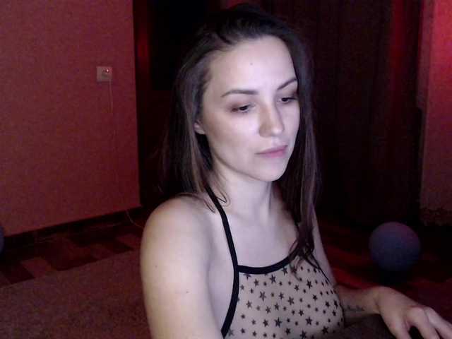 SarinnnaLuv's BongaCams show and profile