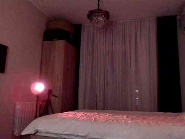porno chat room SarinnnaLuv