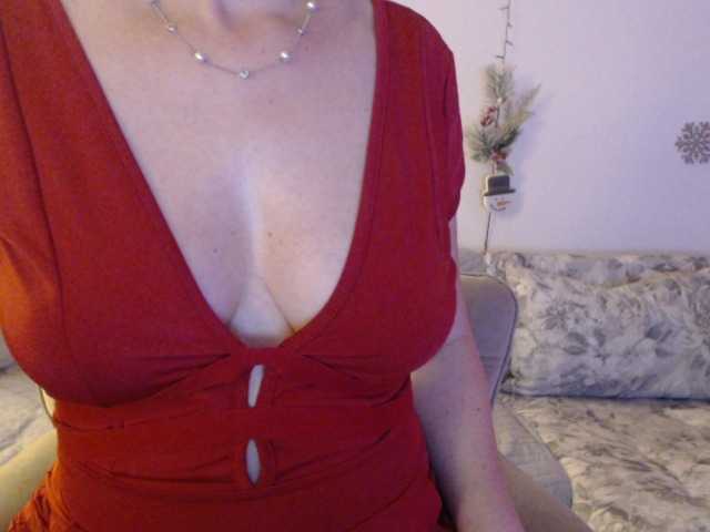 goodSnowQueen's BongaCams show and profile