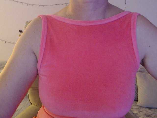 goodSnowQueen's BongaCams show and profile