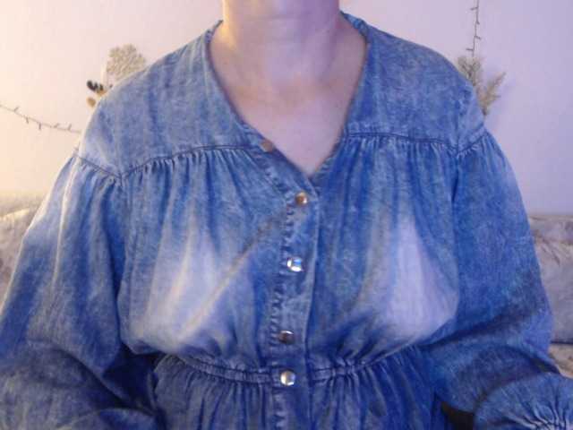 goodSnowQueen's BongaCams show and profile