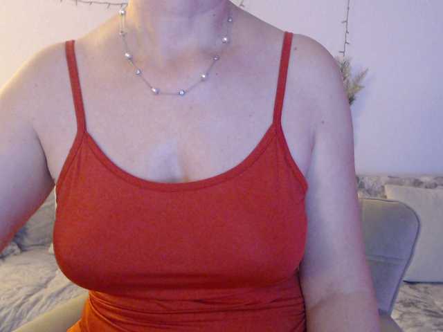 goodSnowQueen's BongaCams show and profile