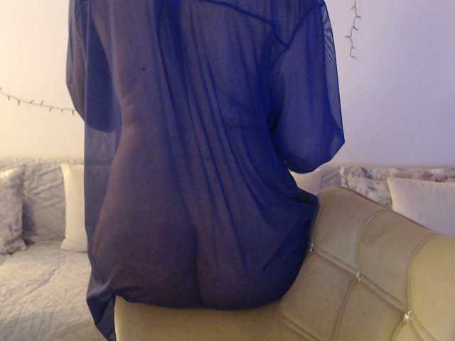 goodSnowQueen's BongaCams show and profile