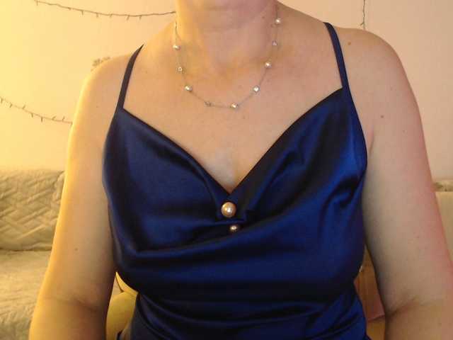 goodSnowQueen's BongaCams show and profile