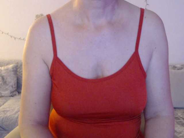 goodSnowQueen's BongaCams show and profile