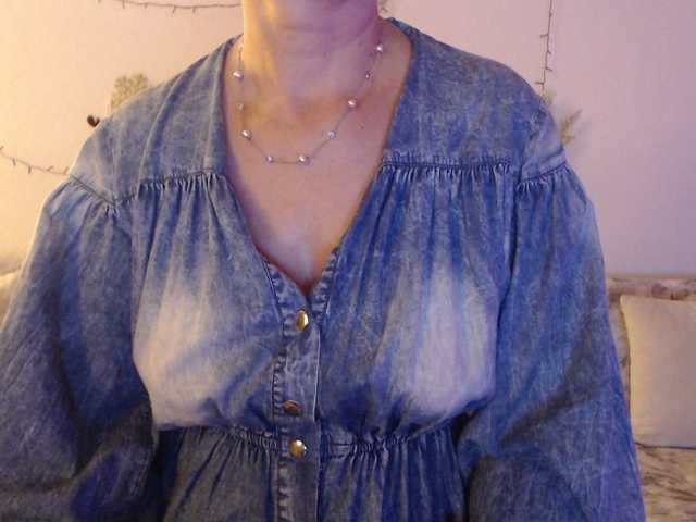 goodSnowQueen's BongaCams show and profile