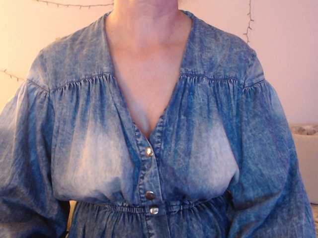 goodSnowQueen's BongaCams show and profile