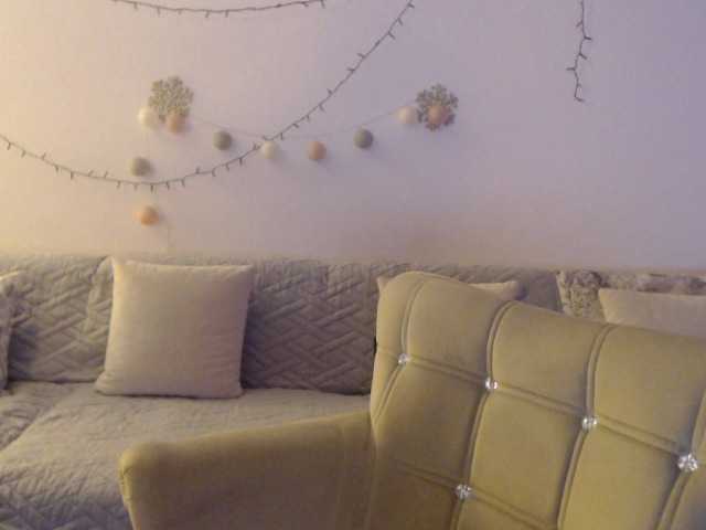 goodSnowQueen webcam