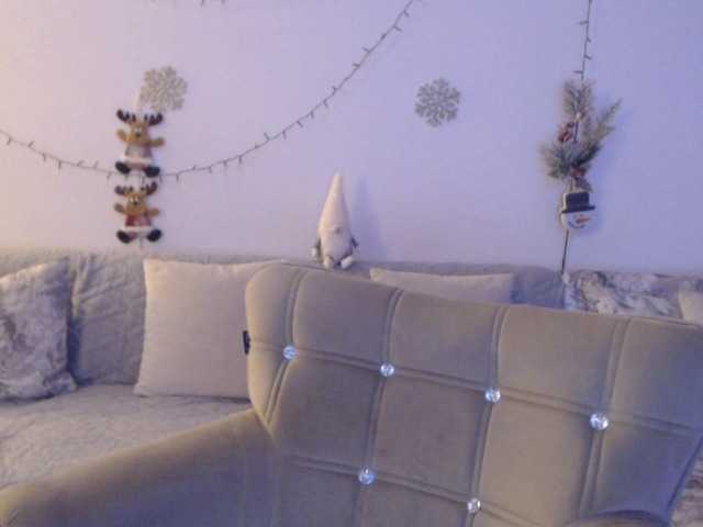 goodSnowQueen's BongaCams show and profile