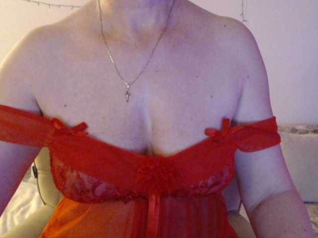 goodSnowQueen's BongaCams show and profile