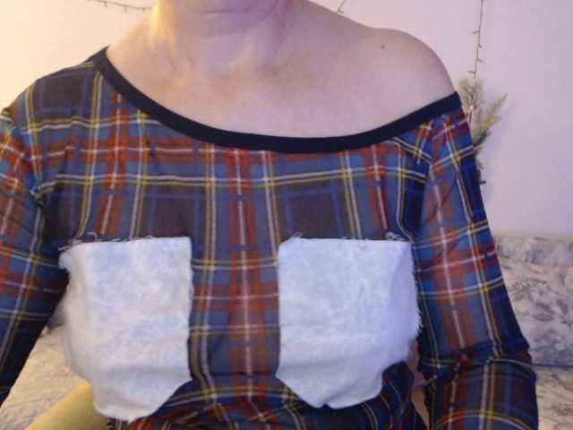 goodSnowQueen's BongaCams show and profile