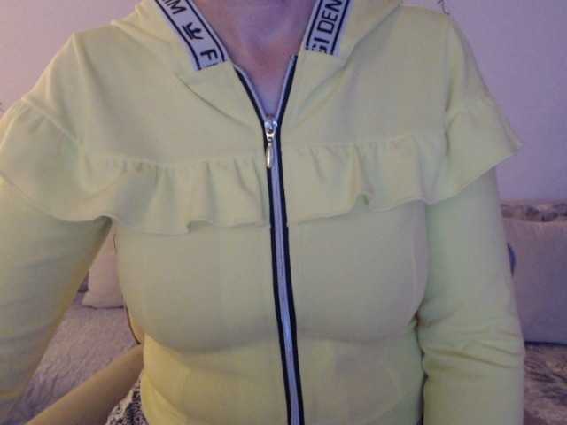 goodSnowQueen's BongaCams show and profile