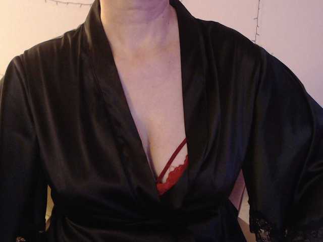 goodSnowQueen's BongaCams show and profile