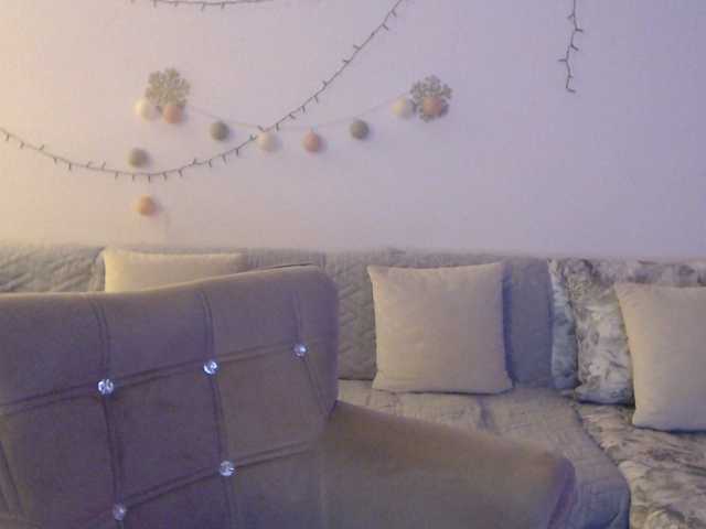 goodSnowQueen's BongaCams show and profile