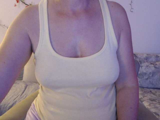 goodSnowQueen webcam