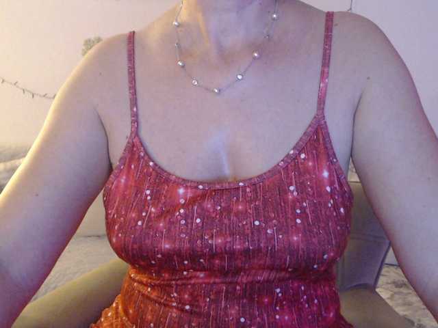 goodSnowQueen's BongaCams show and profile
