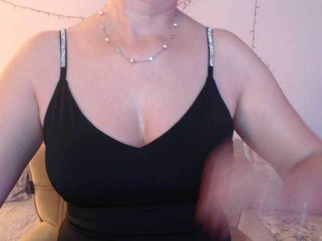 goodSnowQueen webcam