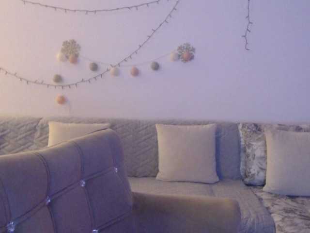 goodSnowQueen's BongaCams show and profile