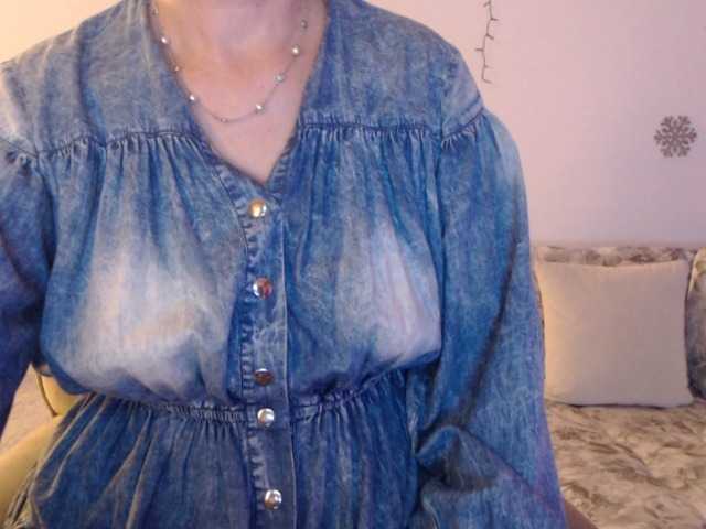 goodSnowQueen's BongaCams show and profile