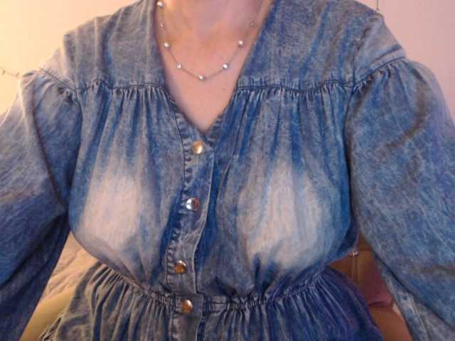 goodSnowQueen's BongaCams show and profile