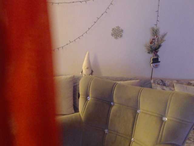 goodSnowQueen's BongaCams show and profile