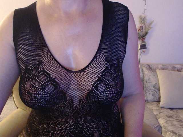 goodSnowQueen's BongaCams show and profile